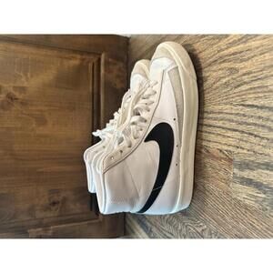 Nike Blazer Mid Vintage White Black Sneakers